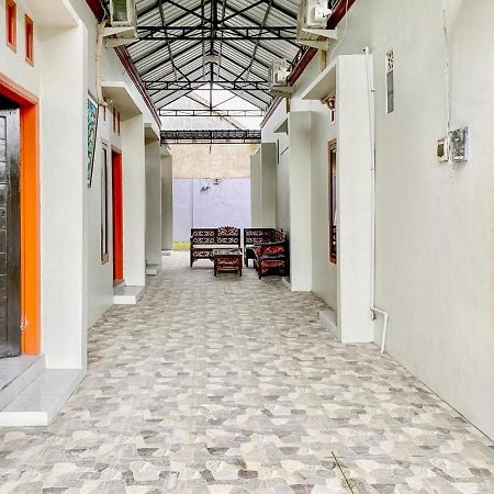 Griya Asri Syariah RedPartner Hotel Rogojampi Bagian luar foto