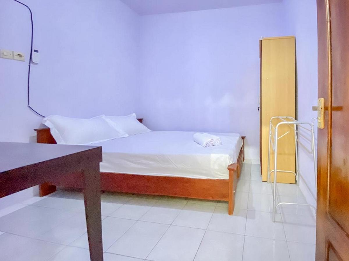 Griya Asri Syariah RedPartner Hotel Rogojampi Bagian luar foto