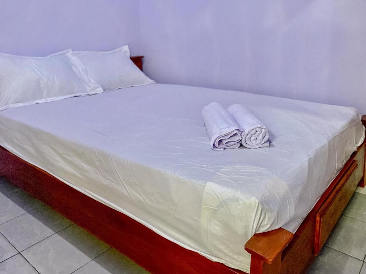 Griya Asri Syariah RedPartner Hotel Rogojampi Bagian luar foto